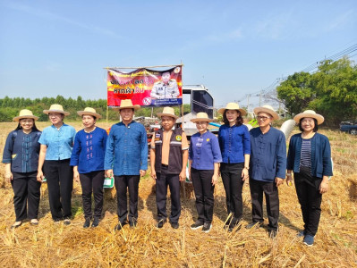 เข้าร่วมงานเวทีรณรงค์สร้างการรับรู้และการเรียนรู้การเกษตรที่เป็นมิตรกับสิ่งแวดล้อม (Green Day) ... พารามิเตอร์รูปภาพ 1
