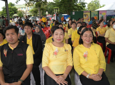 เข้าร่วมพิธีสดุดีเทิดพระเกียรติและเปิดโครงการปศุสัตว์ร่วมใจกำจัดภัยโรคพิษสุนัขบ้า เพื่อเฉลิมพระเกียรติ ศาสตราจารย์ ดร.สมเด็จเจ้าฟ้าฯ กรมพระศรีสวางควัฒ วรขัติยราชนารี ... พารามิเตอร์รูปภาพ 4