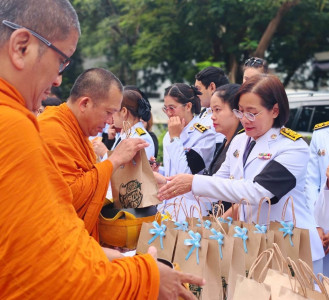 เข้าร่วมงานเฉลิมพระเกียรติพระบาทสมเด็จพระมงกุฎเกล้าเจ้าอยู่หัว เนื่องในโอกาสวันคล้ายวันสวรรคตครบ 100 ปี 25 พฤศจิกายน 2568 และงานเฉลิมพระเกียรติสมเด็จพระนางเจ้าภคินีเธอ เจ้าฟ้าเพชรรัตนราชสุดา สิริโสภาพัณณวดี เนื่องในโอกาสวันคล้ายวันประสูติครบ 100 ปี ... พารามิเตอร์รูปภาพ 1