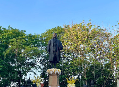 เข้าร่วมพิธีวันที่ระลึกพระบาทสมเด็จพระนั่งเกล้าเจ้าอยู่หัวพระมหาเจษฎาราชเจ้า เนื่องในวันคล้ายวันพระราชสมภพของพระบาทสมเด็จพระนั่งเกล้าเจ้าอยู่หัว ... พารามิเตอร์รูปภาพ 7