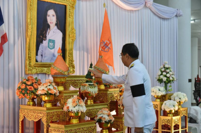 ร่วมพิธีทำบุญตักบาตรถวายพระกุศล เจริญพระพุทธมนต์ ... พารามิเตอร์รูปภาพ 1