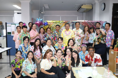 ร่วมกิจกรรมสรงน้ำพระและรดน้ำขอพรจากผู้ใหญ่ ... พารามิเตอร์รูปภาพ 1
