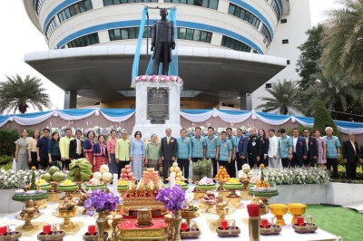 เข้าร่วมพิธีเปิดพระอนุสาวรีย์พระราชวรวงศ์เธอ ... พารามิเตอร์รูปภาพ 1