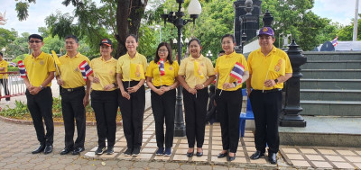 เข้าร่วมพิธีรับมอบ ธงตราสัญลักษณ์ งานเฉลิมพระเกียรติ ... พารามิเตอร์รูปภาพ 1