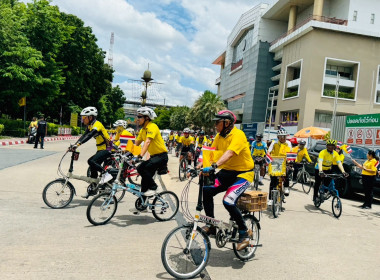 เข้าร่วมพิธีรับมอบ ธงตราสัญลักษณ์ งานเฉลิมพระเกียรติ ... พารามิเตอร์รูปภาพ 4