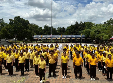 เข้าร่วมพิธีรับมอบ ธงตราสัญลักษณ์ งานเฉลิมพระเกียรติ ... พารามิเตอร์รูปภาพ 9